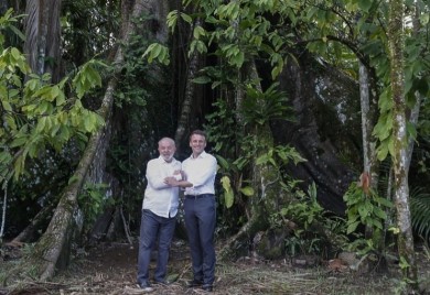 Makrona i Lulu ismijavaju zbog "fotografija s vjenčanja", francuski lider se našalio na svoj račun