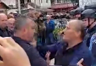 Incident u Zubinom Potoku, ošamaren predsjednik opštine (VIDEO)
