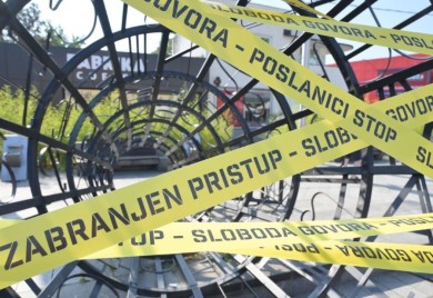 Za veto na klevetu nema dovoljno ruku, na potezu Ustavni sud RS