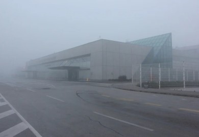 Pomjeren dolazak Fon der Lajen u Podgoricu zbog magle na beogradskom aerodromu
