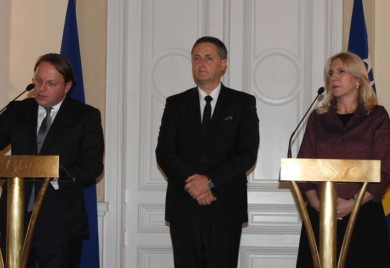 Evo zašto se član Predsjedništva BiH nije pojavio na konferenciji za novinare sa Varheljijem