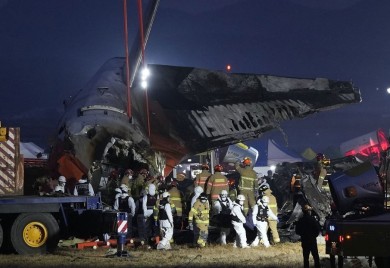 Vlasti vjeruju da su svi putnici poginuli u padu aviona