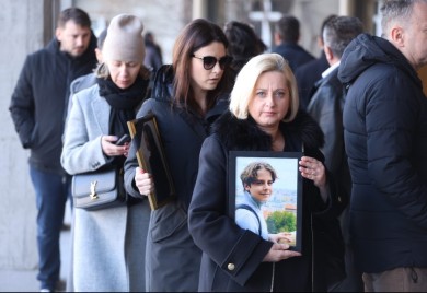 “Žena monstrum, šta gledaš zlo jedno”: Incident nakon suđenja za masakr u “Ribnikaru”