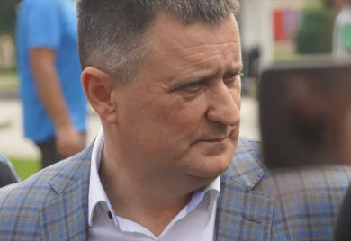 Vlado Đajić saopštio kolika mu je plata i koliko bi trebalo da zarađuju ljekari