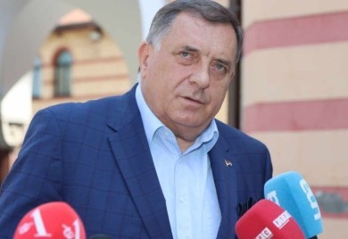 Dodik: Crnadak pored toga što laže, sad i izmišlja da bi lagao