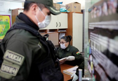 Incident u porodici, napao majku, pa mu otac presudio puškom