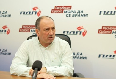 Crnadak: Političkom trgovinom SNSD ugrožava i Narodnu skupštinu i Republiku Srpsku