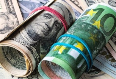 Pad evra, dolar preuzima tržište