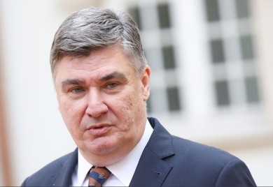 Milanović: Tenk koji košta 25 miliona evra bi trebalo da leti