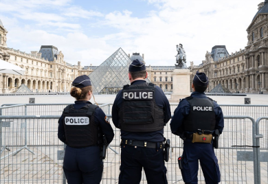 Uhapšen glavni osumnjičeni za pljačku Luvra: "Bio nam je na nišanu" (VIDEO)