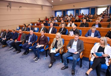 Ko će u fotelju predsjednika PDP-a?