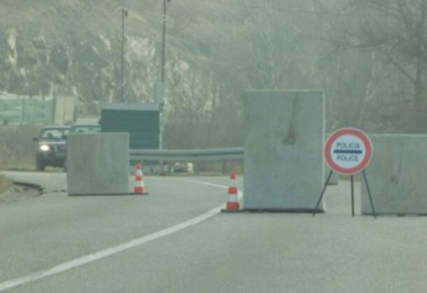 Kosovska policija postavila punkt na putu Jarinje – Zvečan