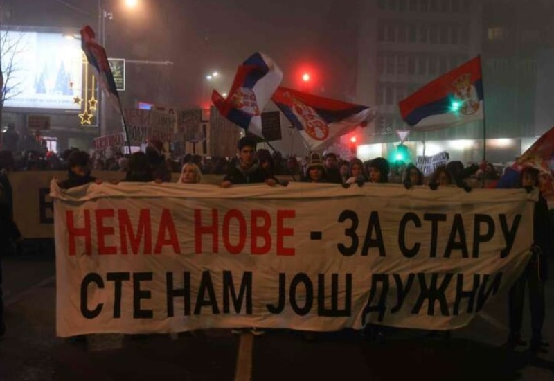 "Nema nove godine, za staru ste nam još dužni" Studenti u Beogradu i Novom Sadu  2025. dočekali u POTPUNOJ TIŠINI, odali počast stradalima