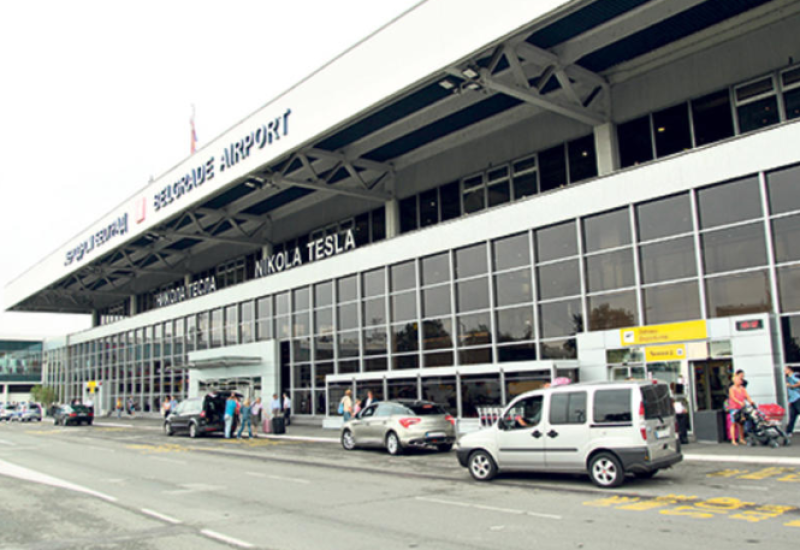 Avion prinudno sletio na beogradski aerodrom