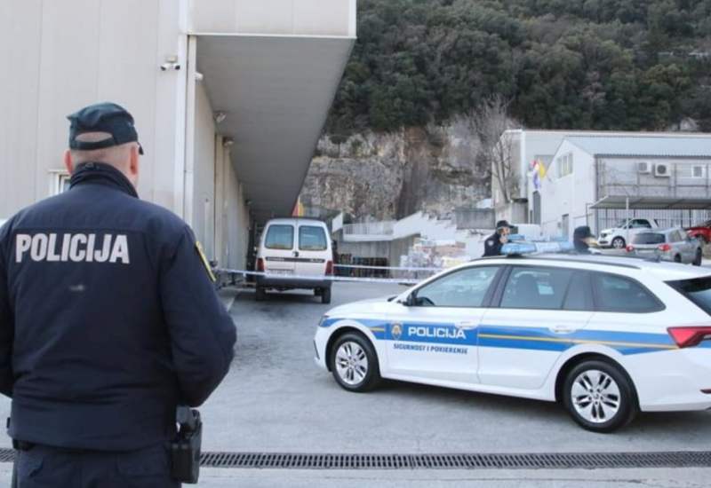 Eksplozija u skladištu: Policija vrši uviđaj, jedna osoba izgubila život