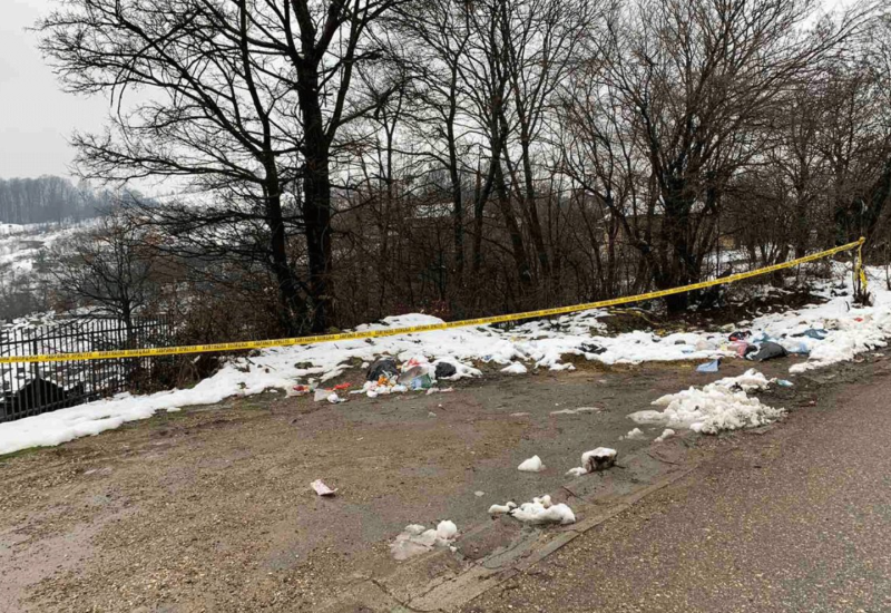 Pobacano smeće uz Novo groblje u Banjaluci