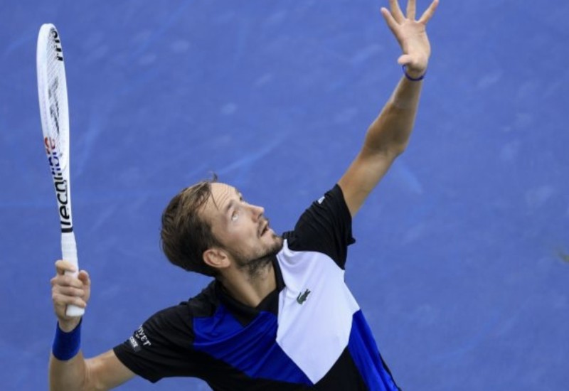 Uspio nakon velike borbe: Medvedev u osmini finala Mastersa u Madridu VIDEO