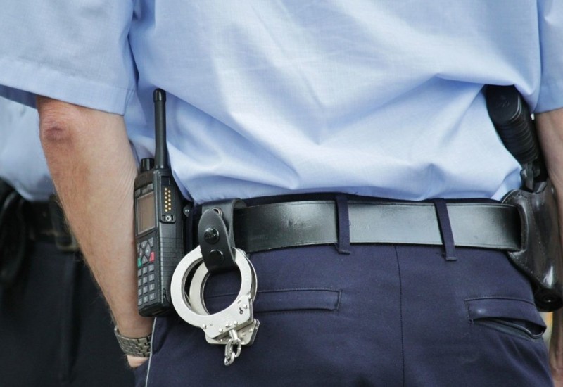 Sarajevska policija tokom pretresa pronašla i oduzela drogu, uhapšena djevojka