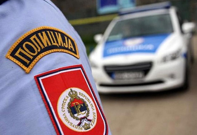 Lišena slobode četiri lica: Zbog saobraćajke pretukli muškarce i oštetili auto