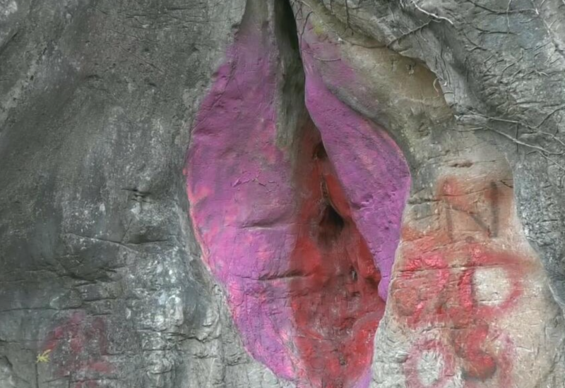 Mještani tvrde da je mjesto magično: U stijeni uklesan ženski polni organ (FOTO)