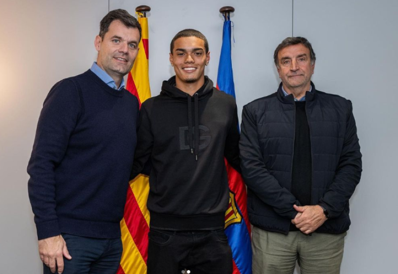 Ronaldinjov sin potpisao za Barselonu