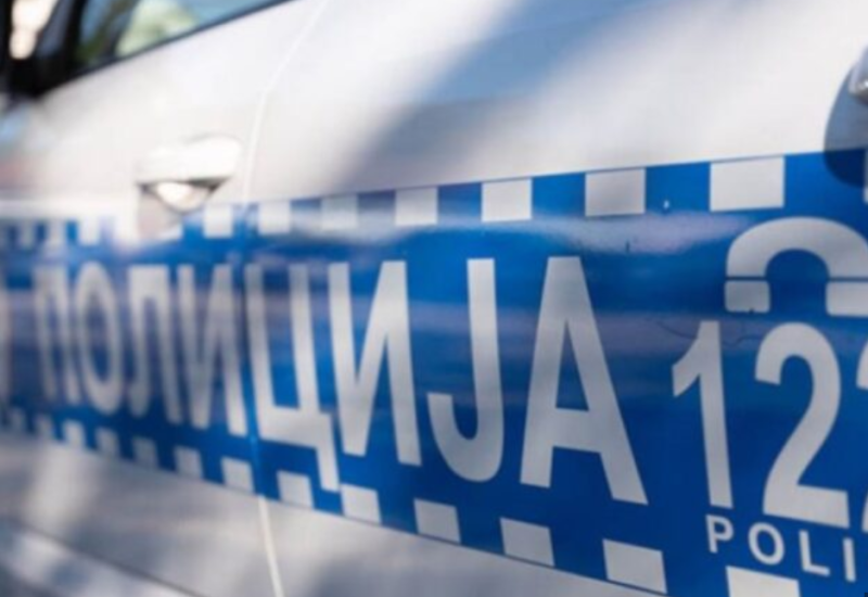 Prilikom pretresa automobila: Kod Sarajlije pronađena dva kilograma droge