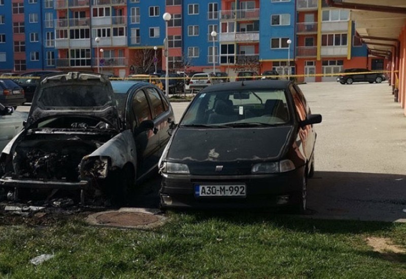 Istočno Sarajevo: Samozapaljenje "citroena" uzrok požara u Spasovdanskoj ulici