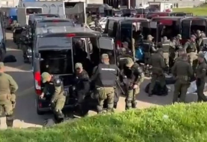 Opsadno stanje ispred Arene uoči meča: "Srpska vojska spremana za rat" (VIDEO)