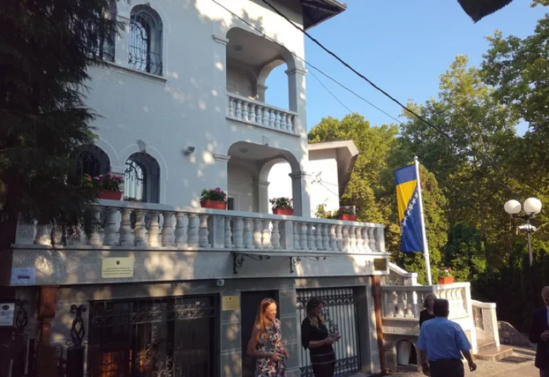 Otvoreno biračko mjesto u ambasadi BiH u Beogradu