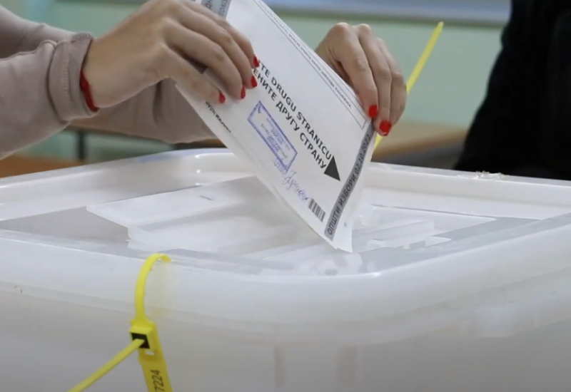 MOSTAR: Mala kašnjenja na dva biračka mjesta