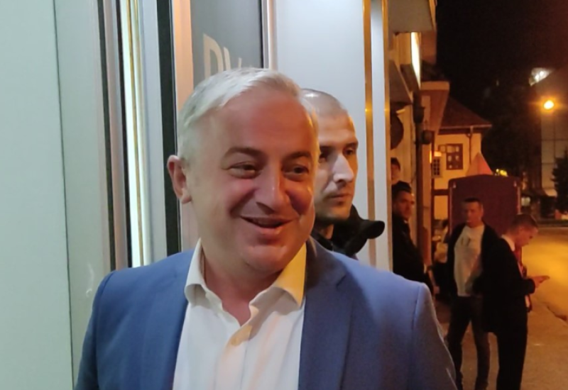 “Neka se malo prže”: Borenović stigao u štab PDP-a