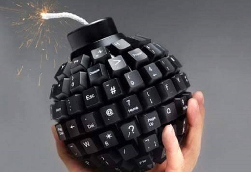 Pištolj, snajper, internet, lajk