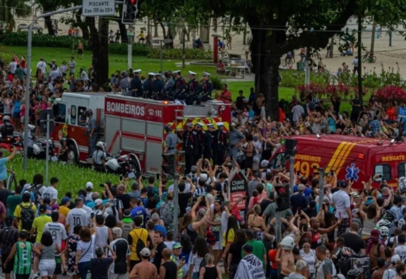 Sahrana Pelea: Tuča navijača, udar na predsjednike i emotivni trenutak