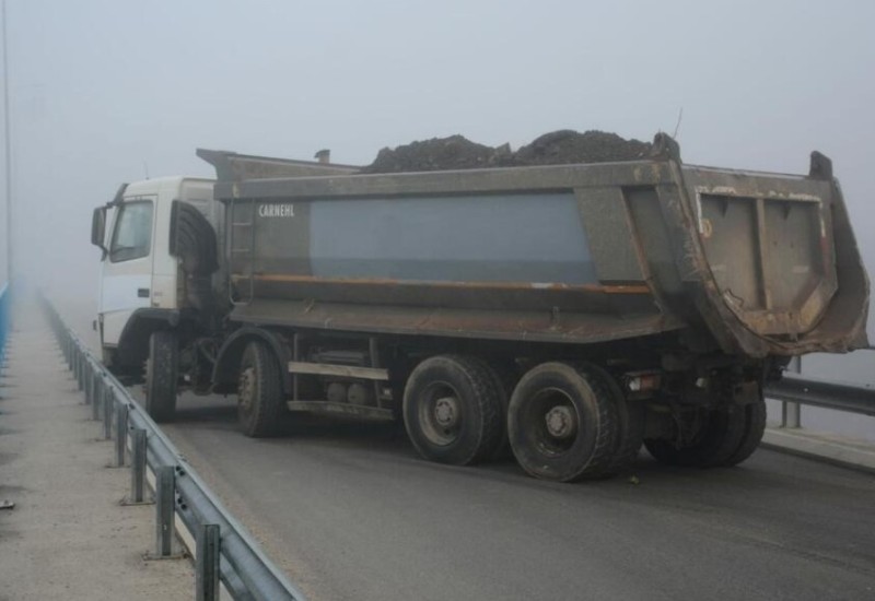 Svi putevi na KiM prohodni: KFOR uklonio i posljednju barikadu