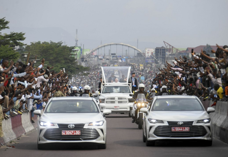 Papina posjeta završila krvavo: U nasilju poginulo 27 osoba