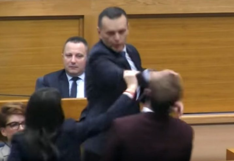 Stanivuković na suđenju: “Sud da procesuira Lukača u skladu sa zakonom, ne tražim novčanu naknadu”