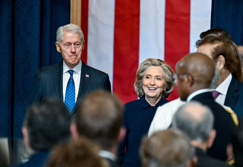 Veliki obrat u Americi: Klintonovi će svjedočiti u Kongresu o Epstinu, uzdrman i Mask