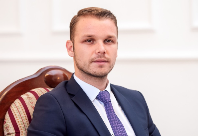 STANIVUKOVIĆ: Na krštenju djeteta moje sestre biće i visoki funkcioneri SNSD-a