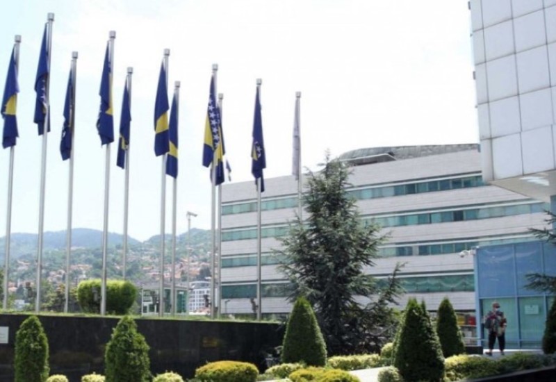 Cifre izazivaju ljutnju: Da li će i kada biti smanjene plate funkcionerima na nivou BiH?