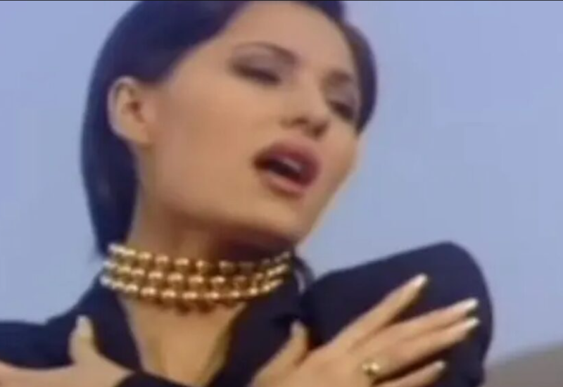 "POSTOJE RAZNE TEORIJE" Saradnik nakon 30 godina otkrio zašto je Ceca MORALA DA SE OŠIŠA, o ovome se mnogo spekulisalo