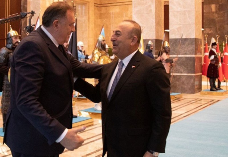Dodik se u Ankari sastao sa Čavušogluom