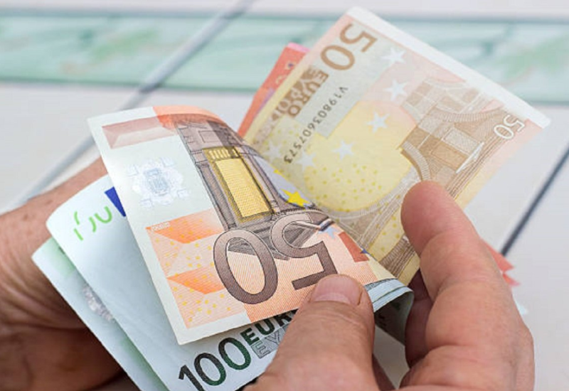 Šok u Beču: U džamiji plaćali eskort-dame iz donacija vjernika