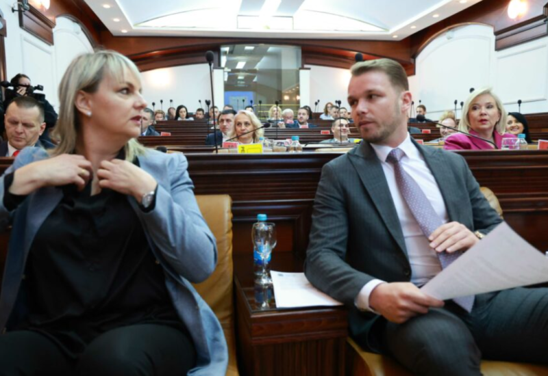 Đajić posvetio objavu Savić Banjac: “Profesor muzičkog koji igra kako joj Draško svira”