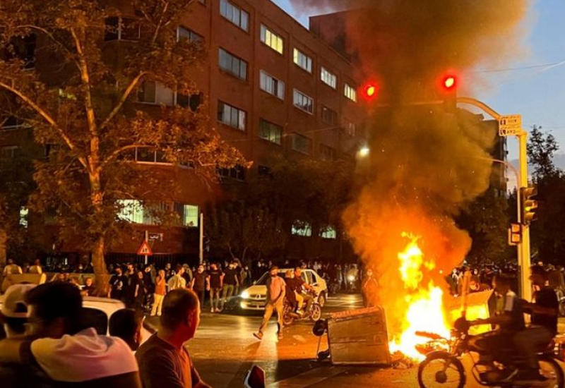 Okršaj policije i studenata na univerzitetu u Teheranu