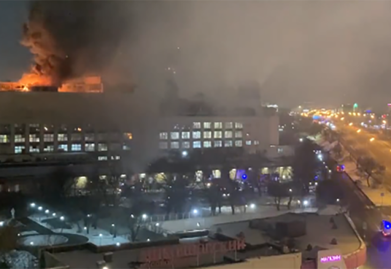 Veliki požar u Moskvi, u gašenju učestvuje 100 vatrogasaca (VIDEO)