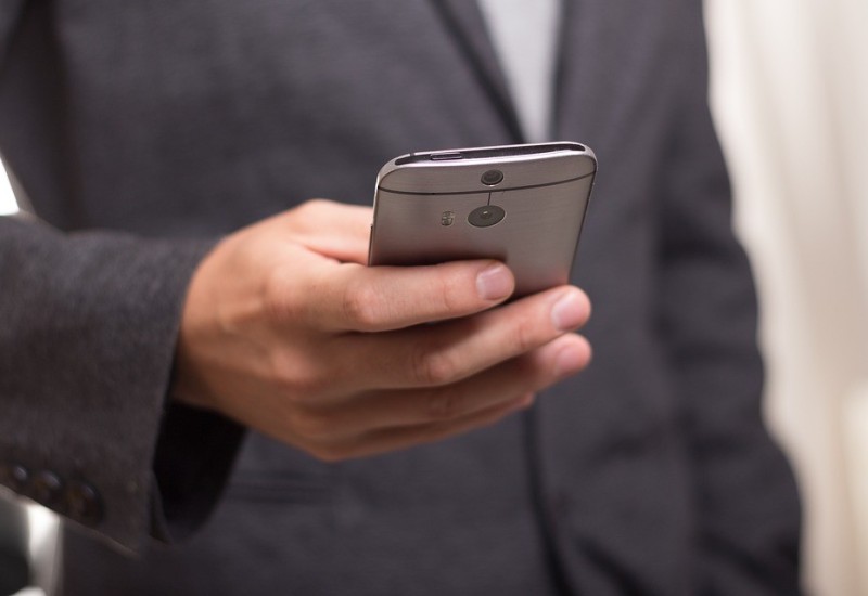 EU u avionima ukida režim letenja na mobilnim?