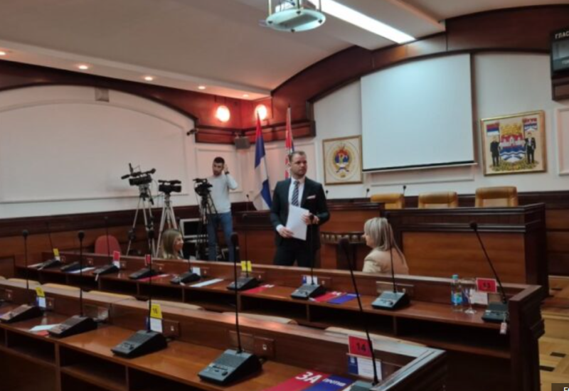 Ninkovićeva kancelarija otključana: Propala još jedna sjednica banjalučke Skupštine