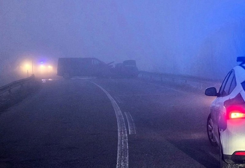 Žestok sudar kombija i dva automobila u Bijeljini