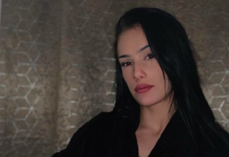 TUGA U ZENICI Rodbina i prijatelji opraštaju se od Lane Mujačić (17) koja je preminula nakon teške nesreće