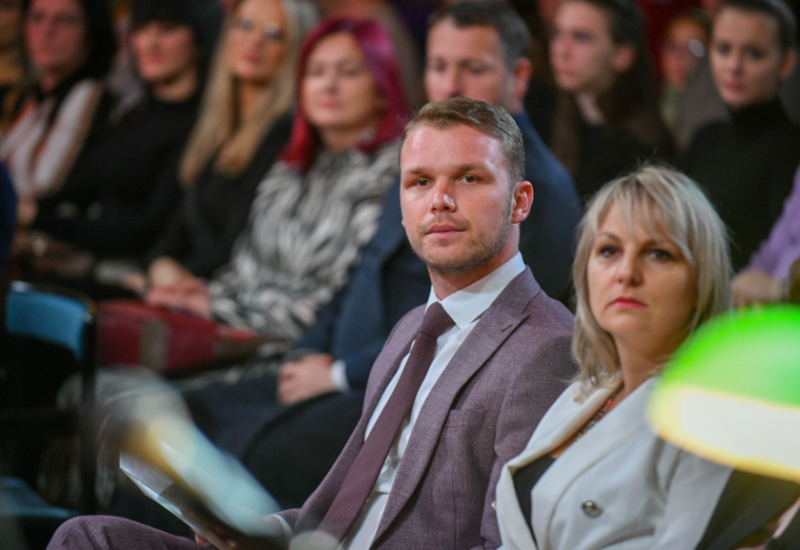 „Nagrada za poltronstvo“: Vukanović tvrdi da Stanivuković dijeli gradski novac partijskim kadrovima